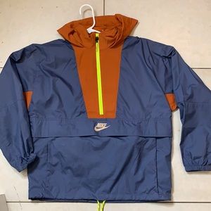 Nine windbreaker